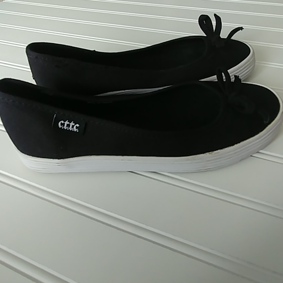 Cute To The Core flats - Picture 3 of 5